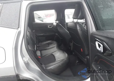 2024 Jeep Compass Trailhawk 4X4 from USA, damaged, VIN 3C4NJDDN7RT610543